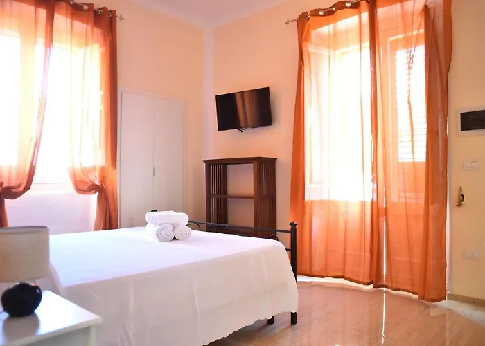 Affittacamere La Casa Del Sole 3*